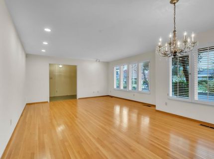 61 Saratoga Cir, Sacramento, CA 95864 Photo