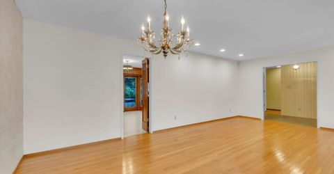 61 Saratoga Cir, Sacramento, CA 95864 Photo