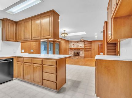 61 Saratoga Cir, Sacramento, CA 95864 Photo