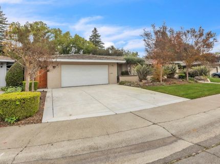 61 Saratoga Cir, Sacramento, CA 95864 Photo