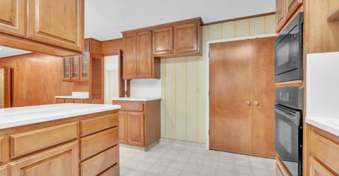 61 Saratoga Cir, Sacramento, CA 95864 Photo