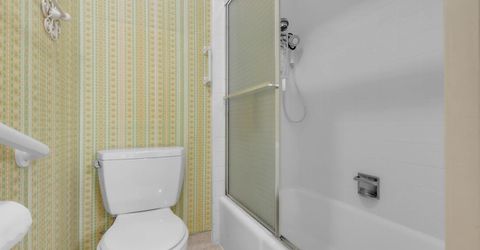 61 Saratoga Cir, Sacramento, CA 95864 Photo