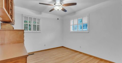 61 Saratoga Cir, Sacramento, CA 95864 Photo