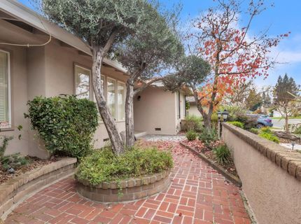 61 Saratoga Cir, Sacramento, CA 95864 Photo