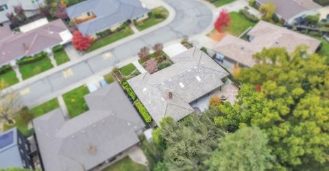 61 Saratoga Cir, Sacramento, CA 95864 Photo