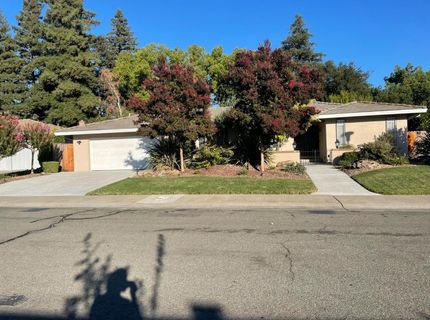 61 Saratoga Cir, Sacramento, CA 95864 Photo