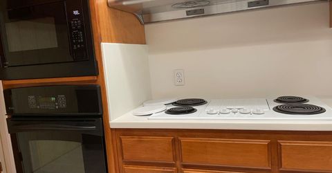 61 Saratoga Cir, Sacramento, CA 95864 Photo