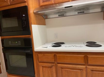 61 Saratoga Cir, Sacramento, CA 95864 Photo