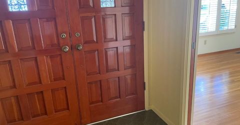 61 Saratoga Cir, Sacramento, CA 95864 Photo