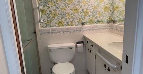 61 Saratoga Cir, Sacramento, CA 95864 Photo