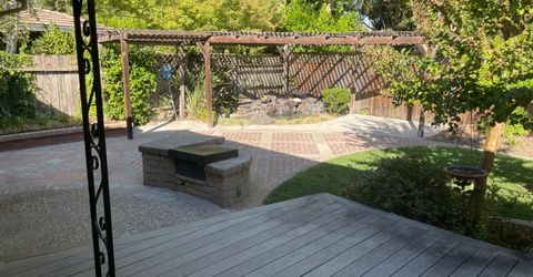 61 Saratoga Cir, Sacramento, CA 95864 Photo