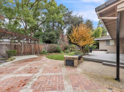 61 Saratoga Cir, Sacramento, CA 95864 Photo