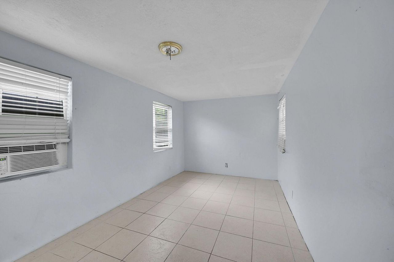 1645 W 31st Street, Riviera Beach, FL 33404 Photo