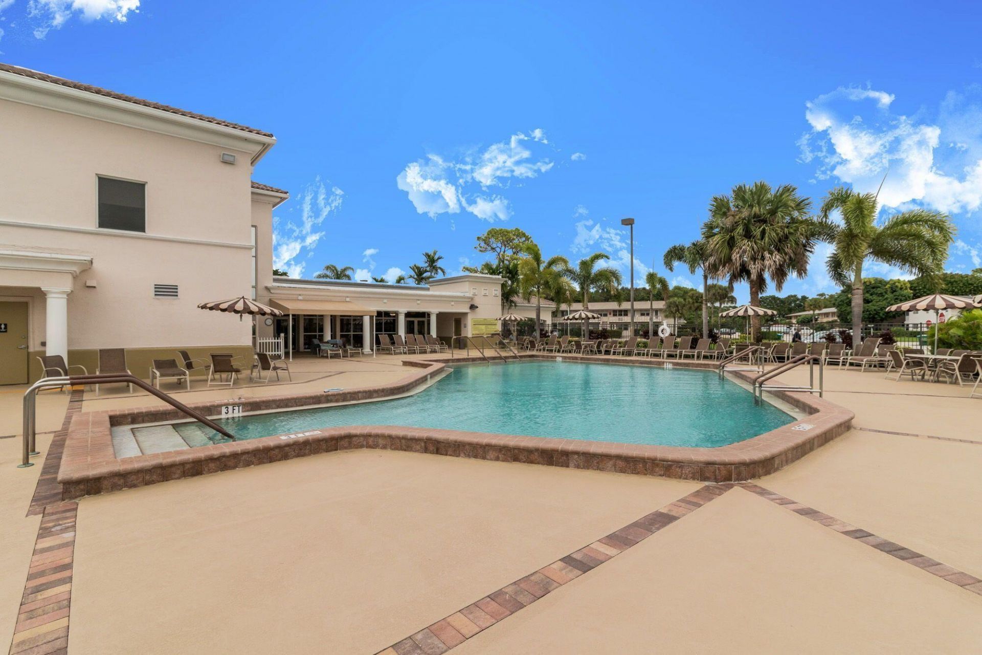222 Somerset L, West Palm Beach, FL 33417 Photo