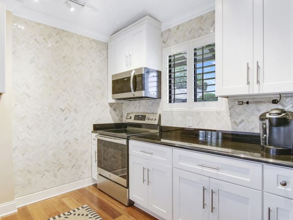 915 Club Drive, Palm Beach Gardens, FL 33418