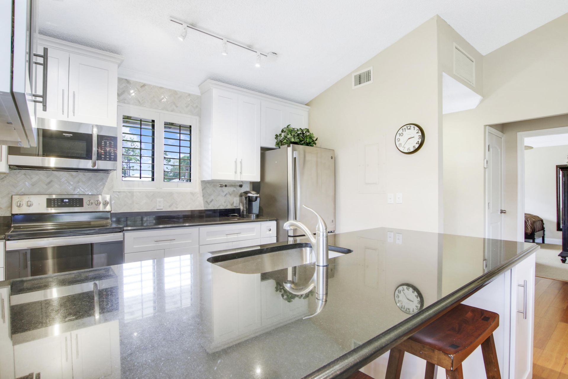 915 Club Drive, Palm Beach Gardens, FL 33418 Photo