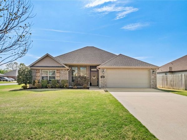 788 Roselawn Street , Siloam Springs, AR 72761