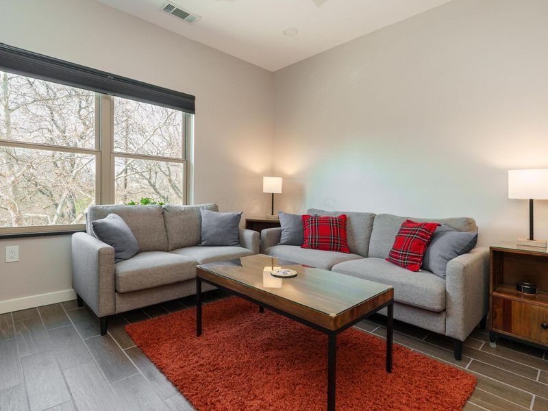 53 Buttles Avenue , Columbus, OH 43215 Photo 11