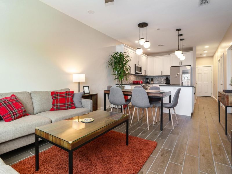 53 Buttles Avenue , Columbus, OH 43215 Photo 13