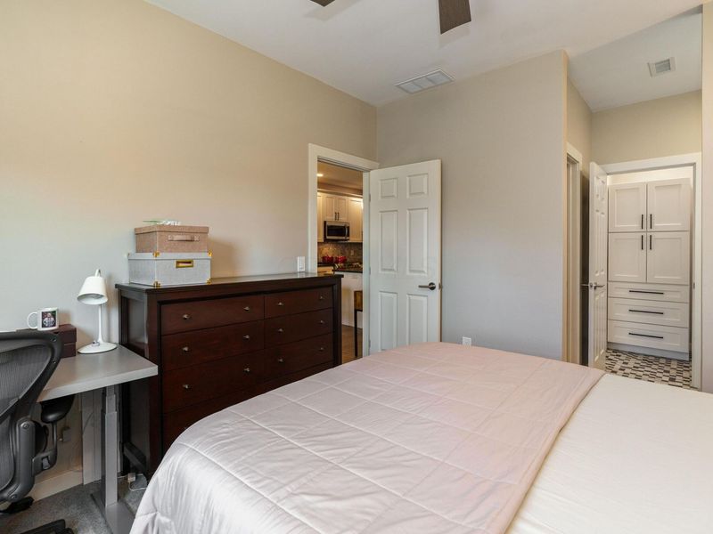 53 Buttles Avenue , Columbus, OH 43215 Photo 17