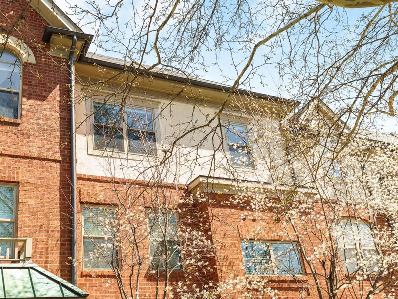 53 Buttles Avenue , Columbus, OH 43215 Photo 2