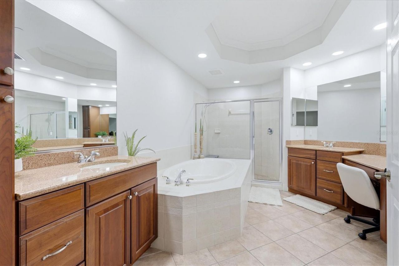 6360 Watercrest Way , Unit 201, Lakewood Ranch, FL 34202 Photo