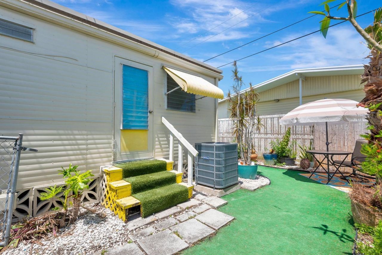 515 50th Avenue Terrace W, Bradenton, FL 34207 Photo