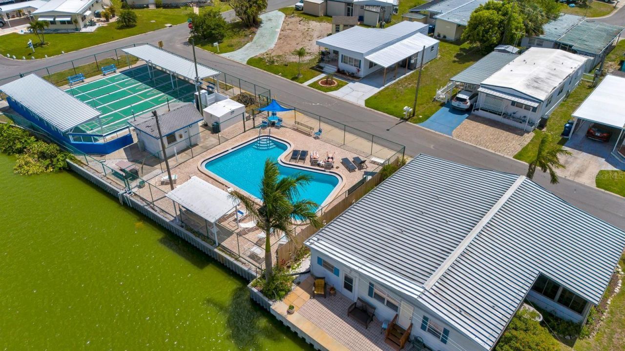 515 50th Avenue Terrace W, Bradenton, FL 34207 Photo