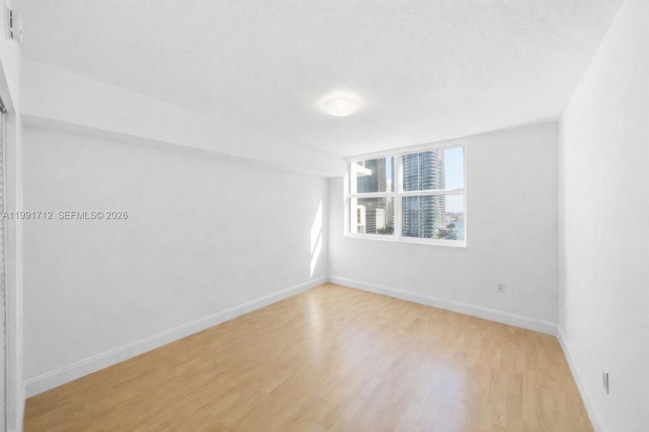 31 SE 5th St, Unit 2604, Miami, FL 33131 Photo