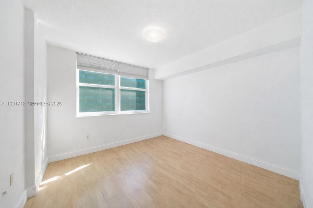 31 SE 5th St, Unit 2604, Miami, FL 33131 Photo