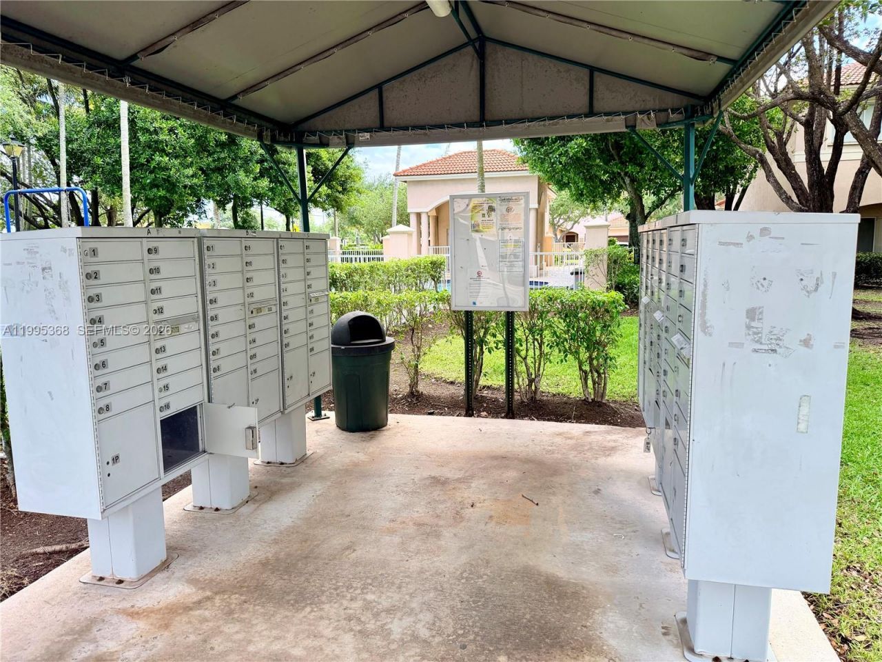 5747 Isles Cir, Unit 5747, Tamarac, FL 33321 Photo