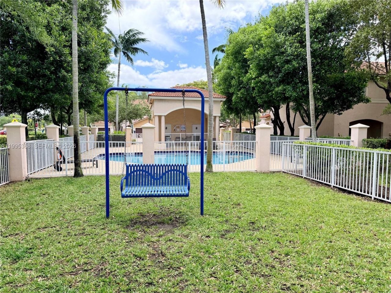 5747 Isles Cir, Unit 5747, Tamarac, FL 33321 Photo