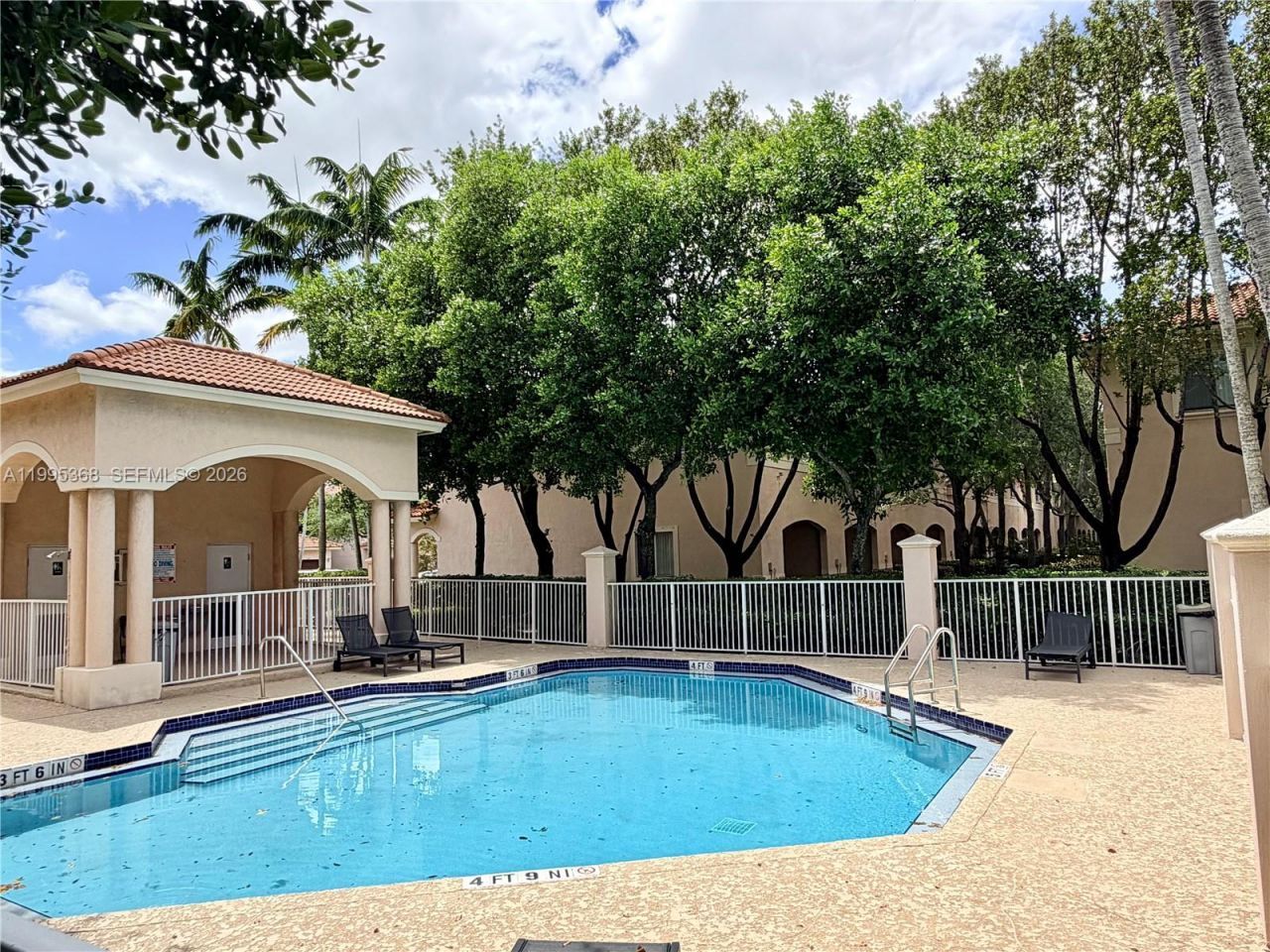 5747 Isles Cir, Unit 5747, Tamarac, FL 33321 Photo