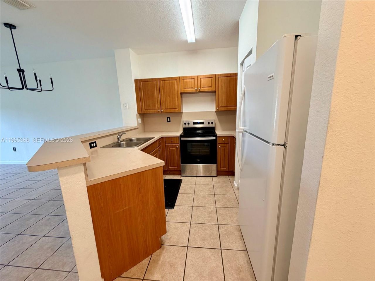5747 Isles Cir, Unit 5747, Tamarac, FL 33321 Photo