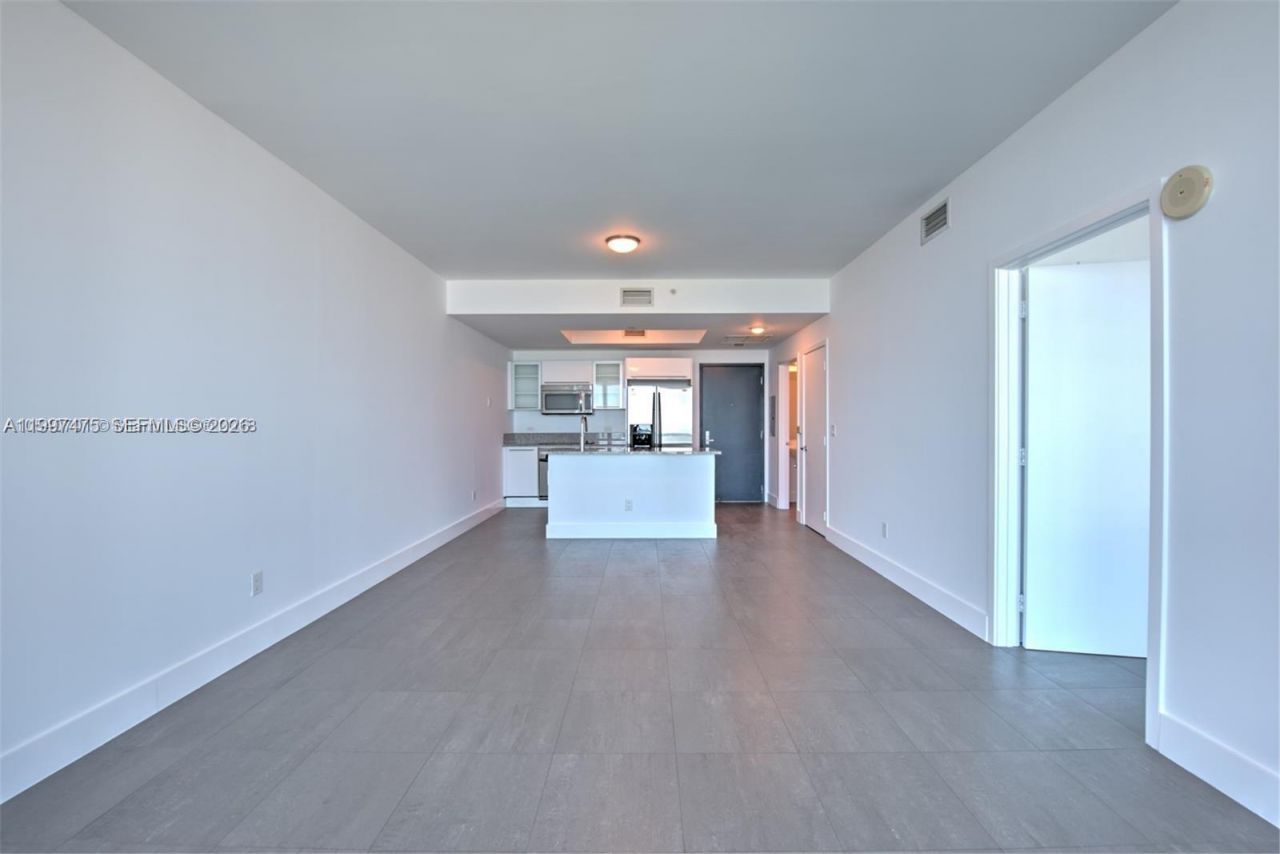 888 Biscayne Blvd, Unit 2410, Miami, FL 33132 Photo