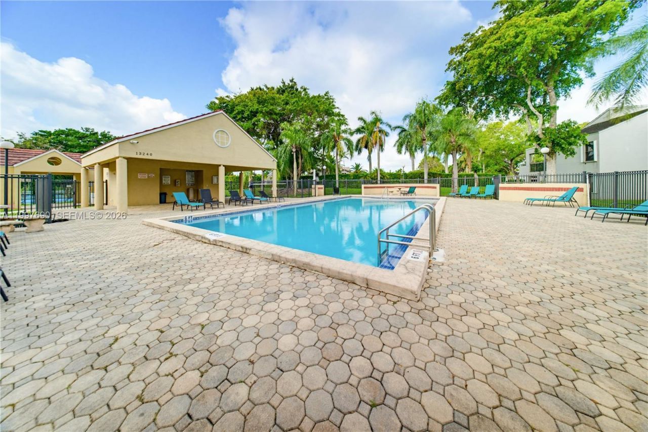 12984 SW 88th Ln, Unit B104, Miami, FL 33186 Photo