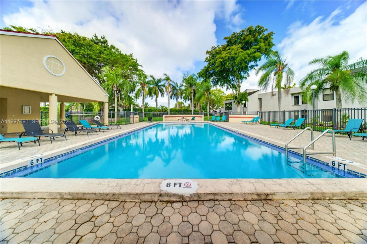 12984 SW 88th Ln, Unit B104, Miami, FL 33186 Photo