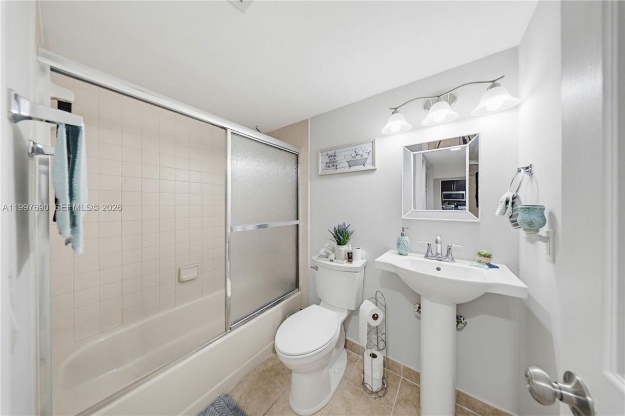 12984 SW 88th Ln, Unit B104, Miami, FL 33186 Photo