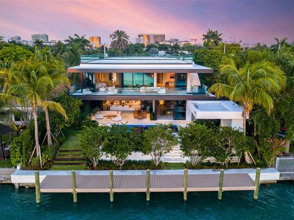 9640 W Broadview Dr, Bay Harbor Islands, FL 33154