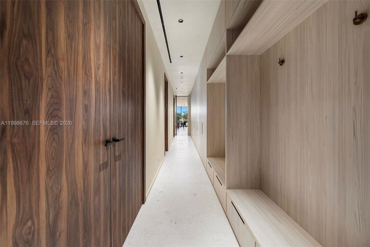 9640 W Broadview Dr, Bay Harbor Islands, FL 33154 Photo