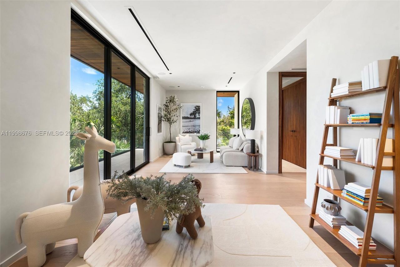 9640 W Broadview Dr, Bay Harbor Islands, FL 33154 Photo