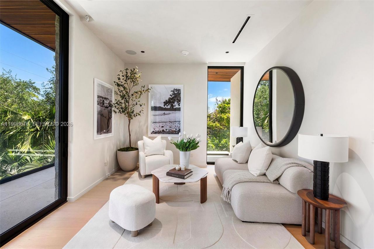 9640 W Broadview Dr, Bay Harbor Islands, FL 33154 Photo