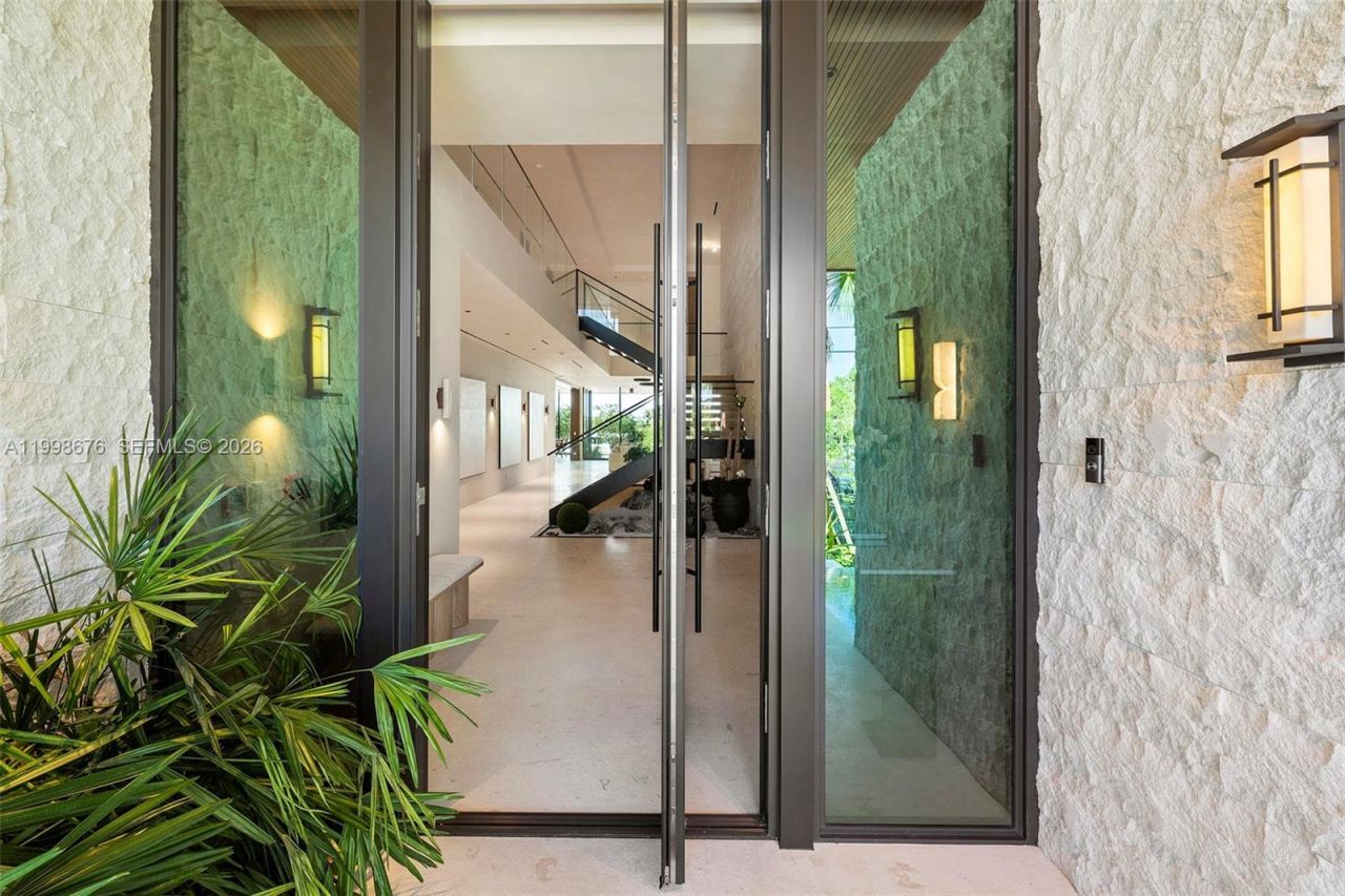 9640 W Broadview Dr, Bay Harbor Islands, FL 33154 Photo