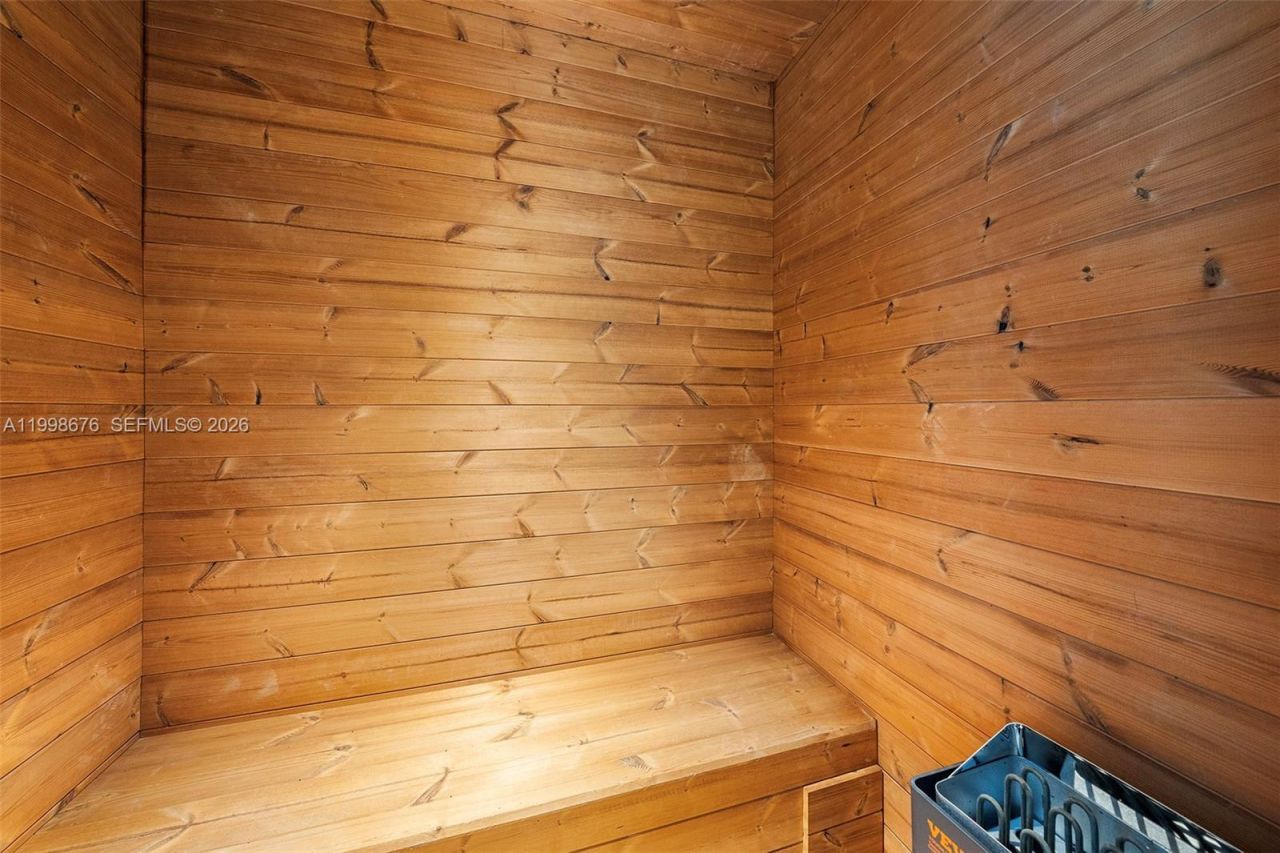 9640 W Broadview Dr, Bay Harbor Islands, FL 33154 Photo