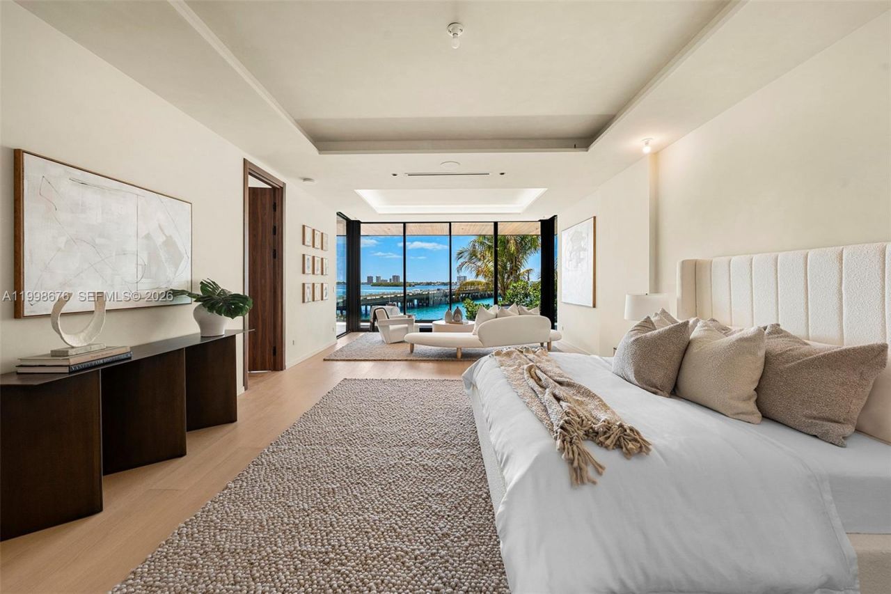 9640 W Broadview Dr, Bay Harbor Islands, FL 33154 Photo