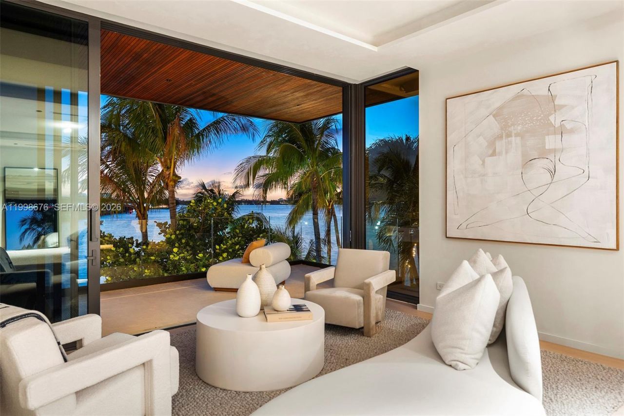 9640 W Broadview Dr, Bay Harbor Islands, FL 33154 Photo