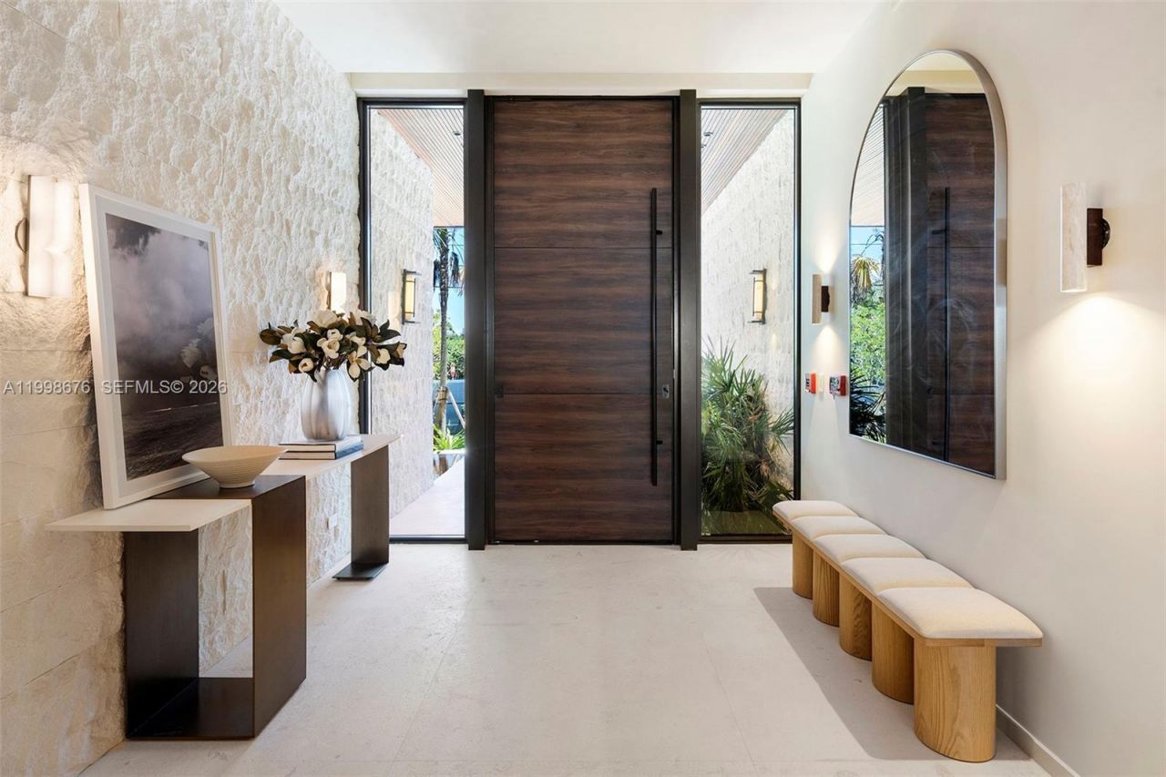 9640 W Broadview Dr, Bay Harbor Islands, FL 33154 Photo