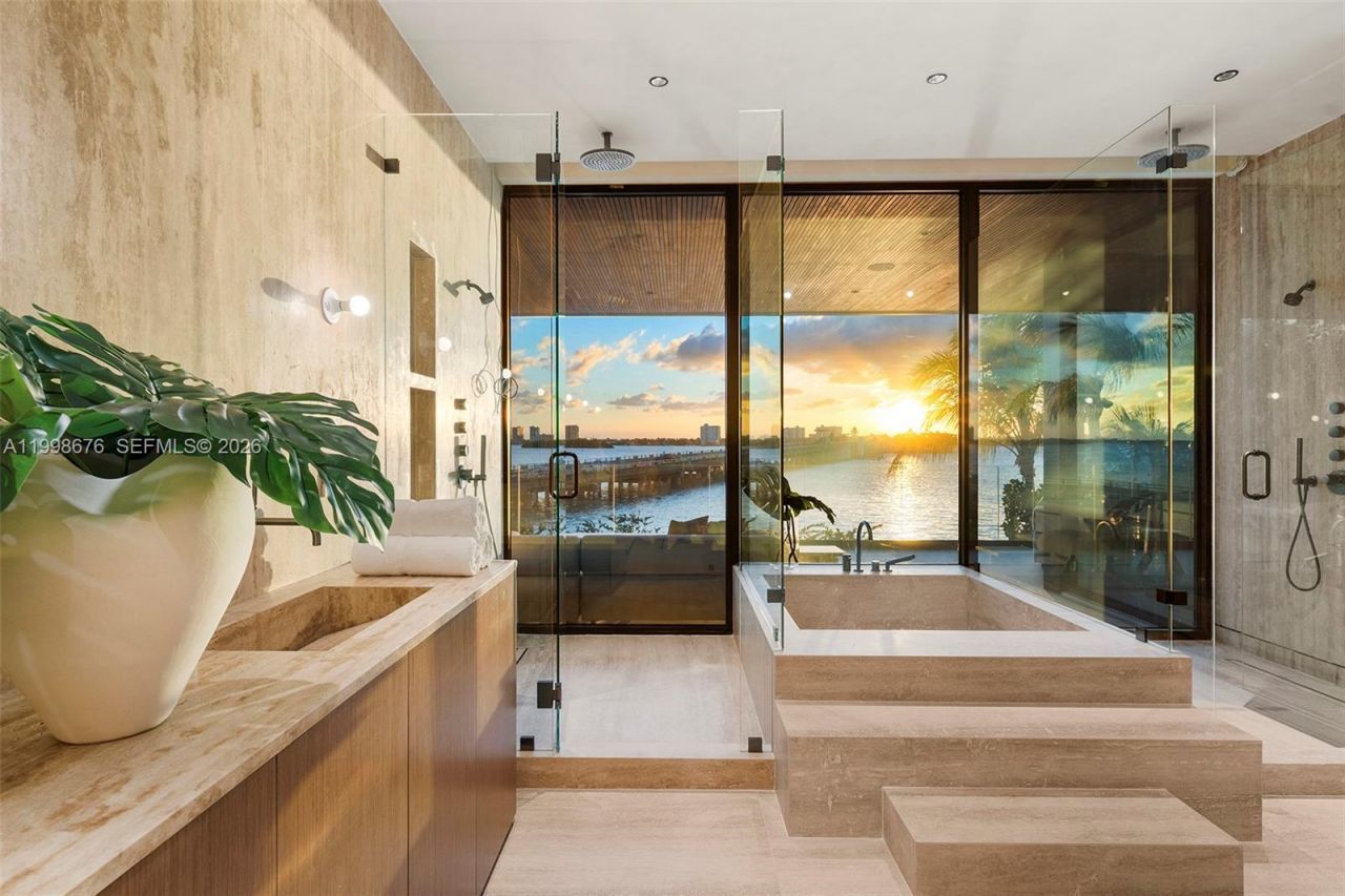 9640 W Broadview Dr, Bay Harbor Islands, FL 33154 Photo