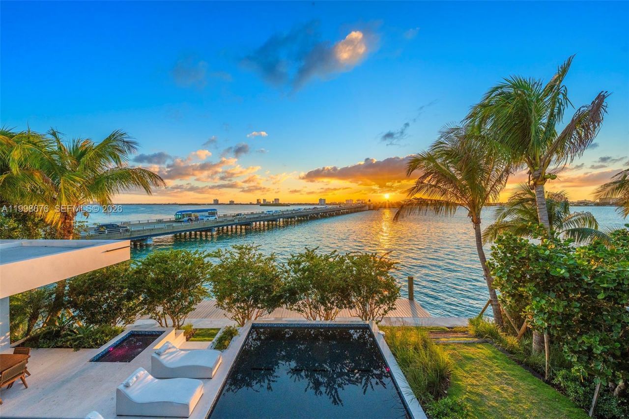 9640 W Broadview Dr, Bay Harbor Islands, FL 33154 Photo