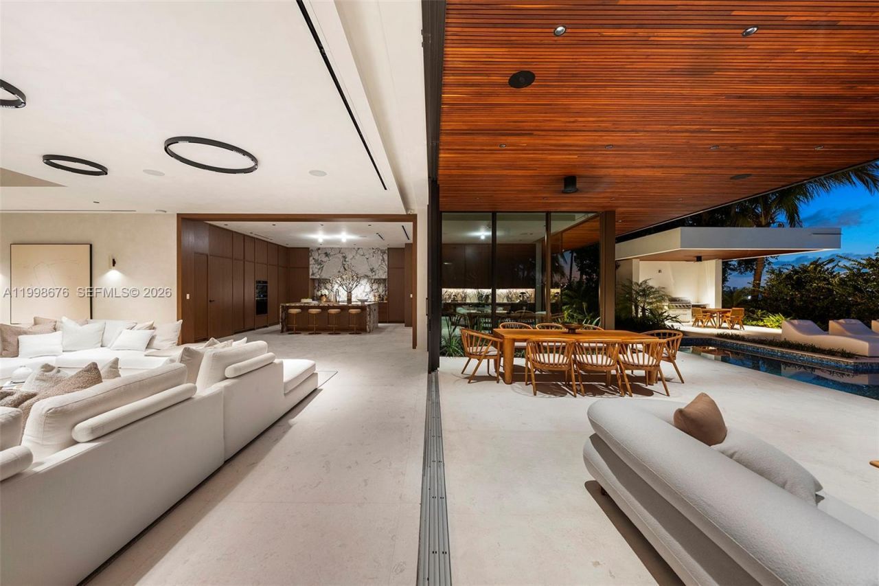 9640 W Broadview Dr, Bay Harbor Islands, FL 33154 Photo